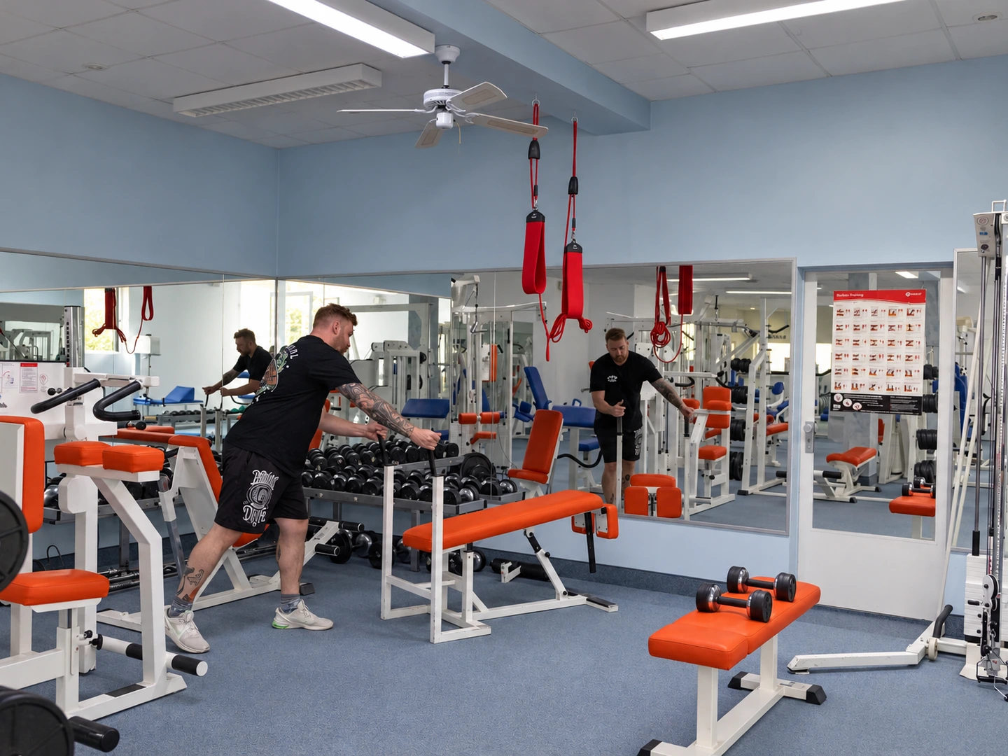 Mann beim Training im Fitnessbereich von Campus Gesundheit Erlangen