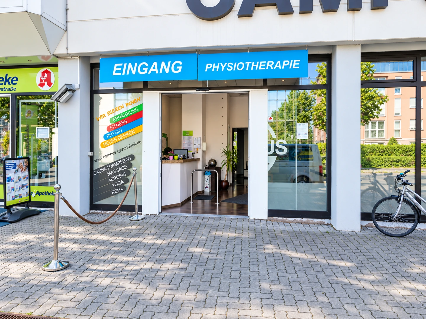 Eingang von Campus Gesundheit Mögeldorf